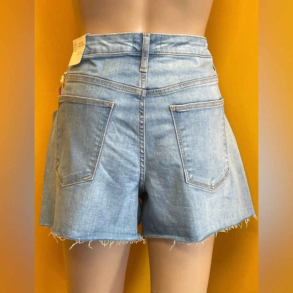 Universal Thread - Picture 2 of 2